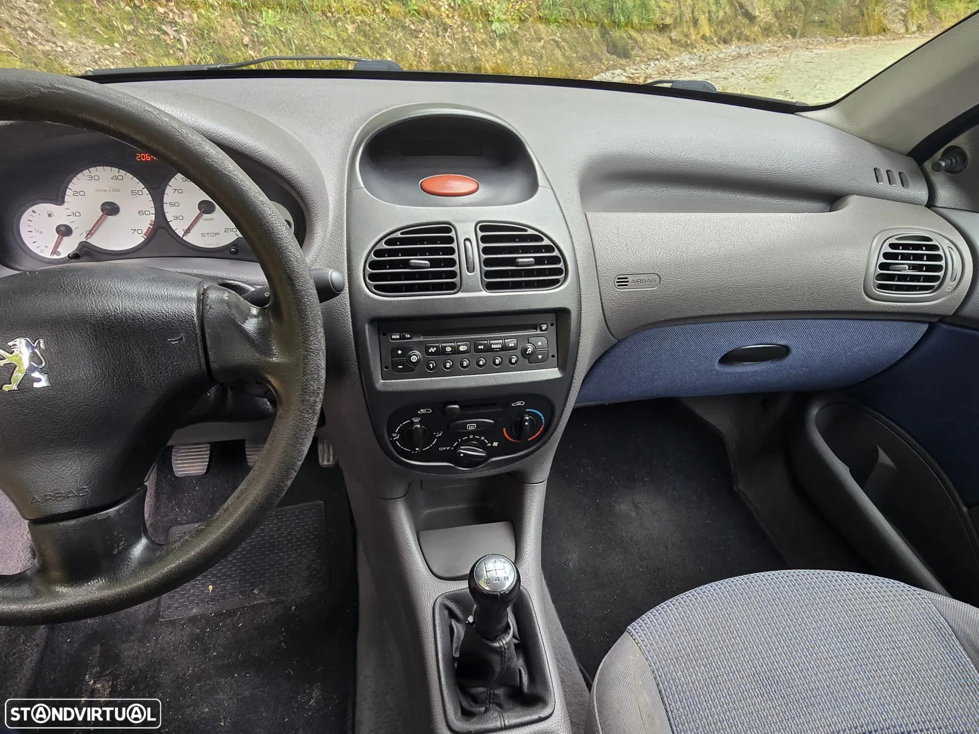 Peugeot 206 1.1 Color Line - 11