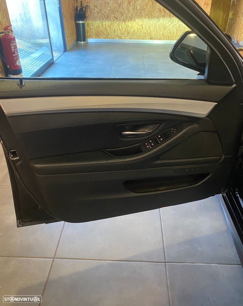 BMW 535 d Pack M Auto - 28