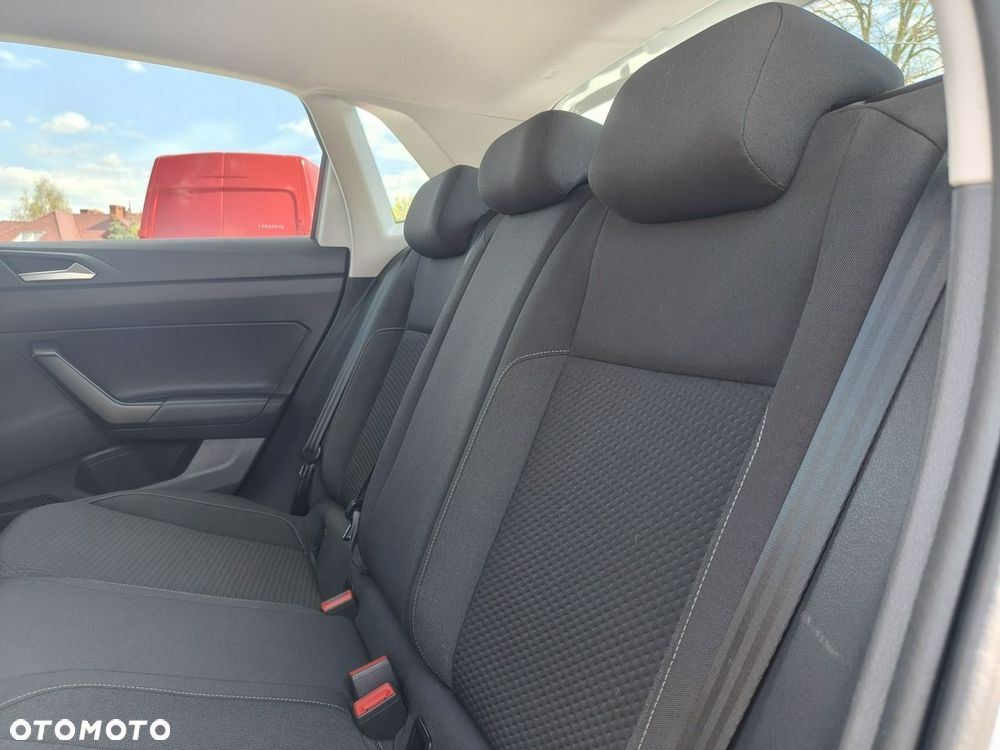 Volkswagen Polo 1.6 TDI SCR Trendline - 23