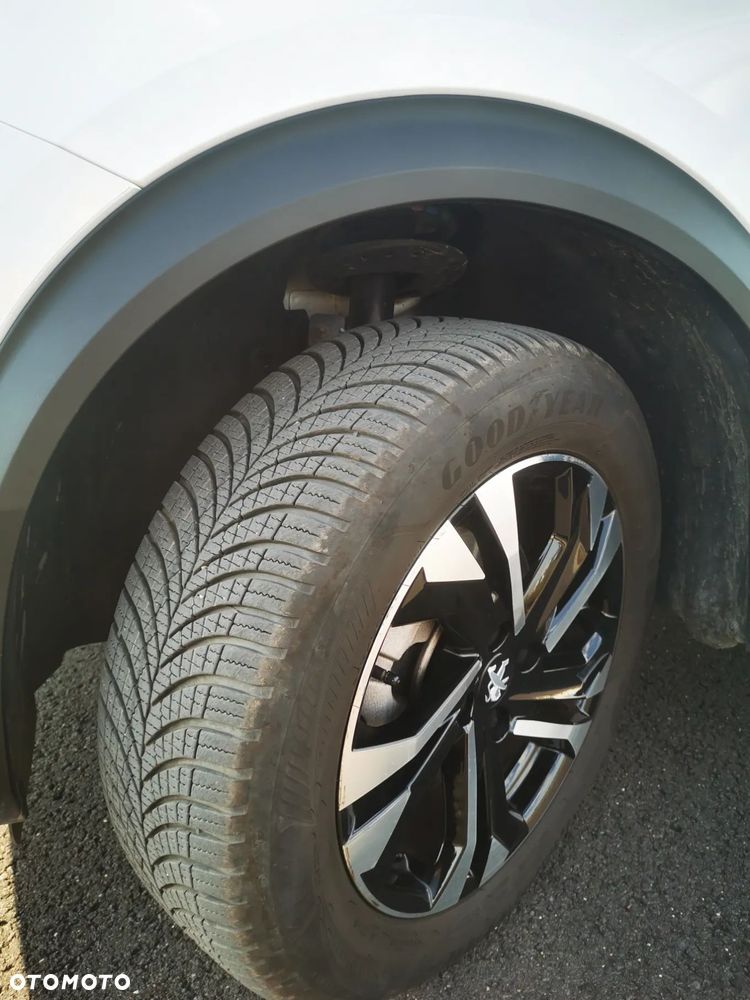 Peugeot 2008 1.5 BlueHDi GT Pack S&S EAT8 - 13