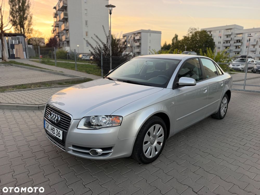 Audi A4 Limousine - 6