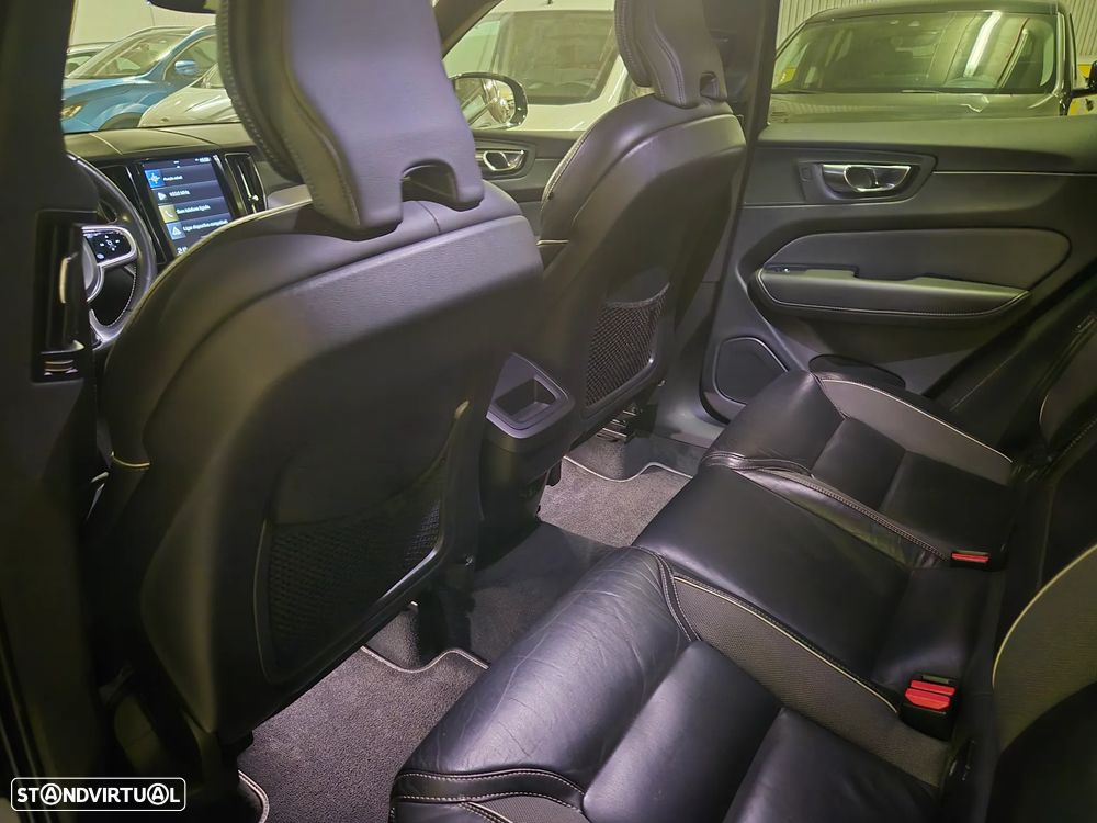 Volvo XC 60 2.0 D4 R-Design Geartronic - 33