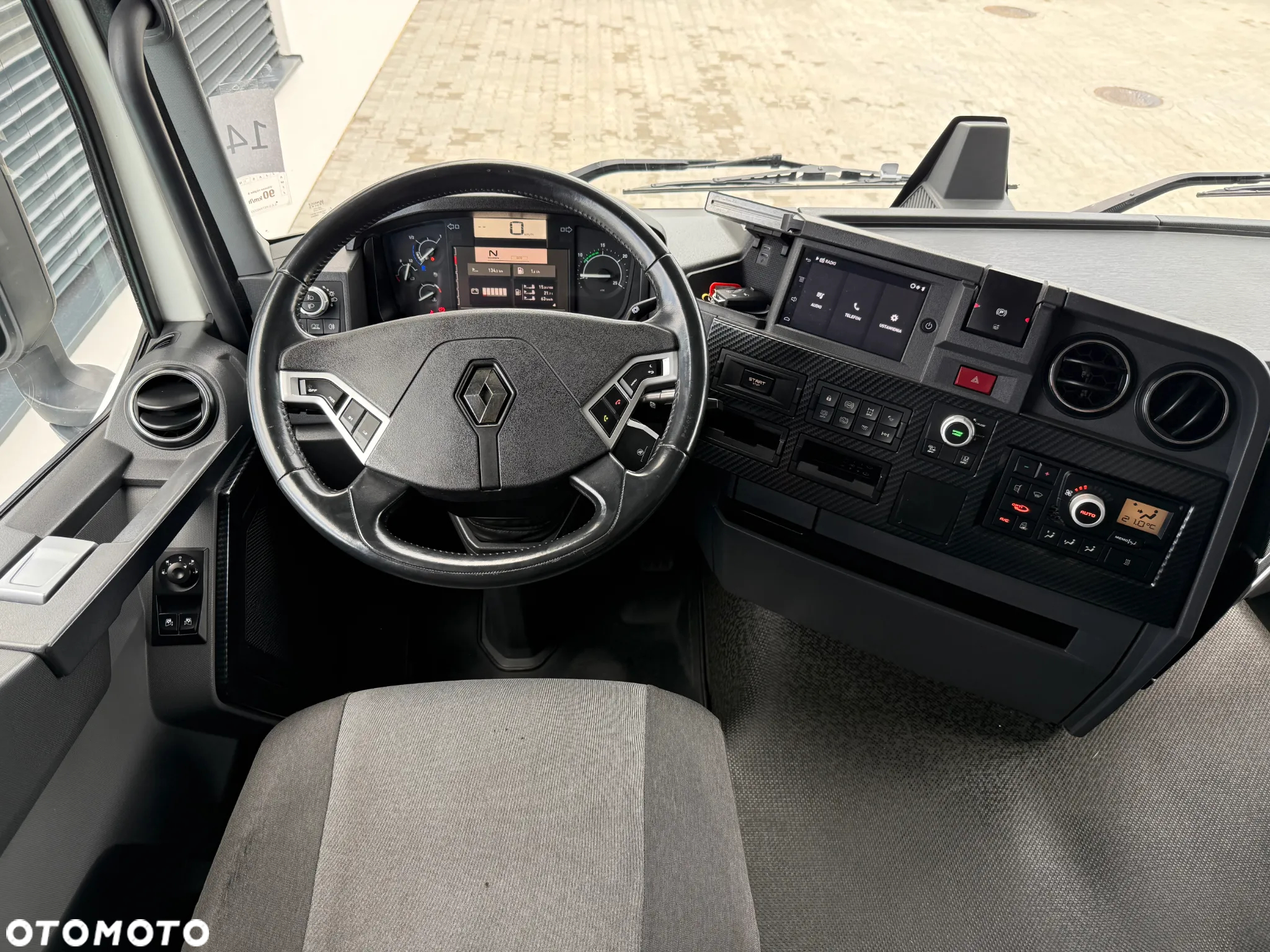 Renault T480 SleeperCab / Standard / Klima / Lodówka - 11