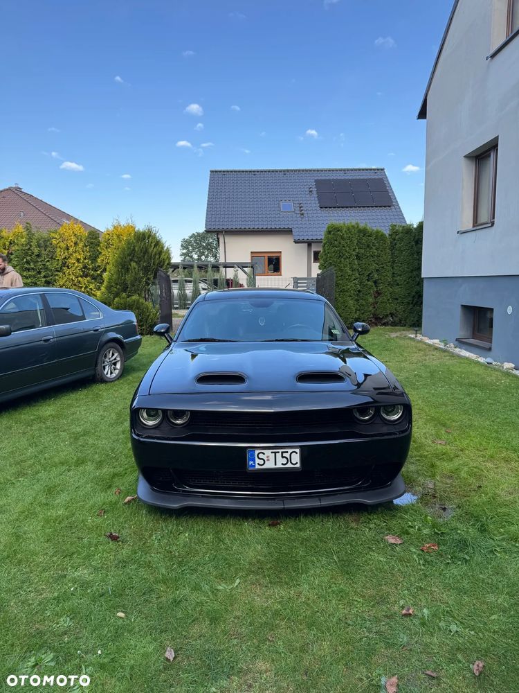 Dodge Challenger - 32