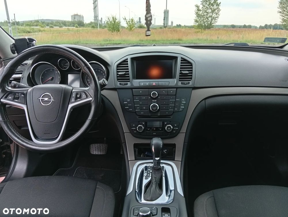 Opel Insignia - 12