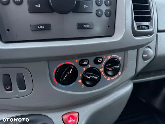 Opel Vivaro - 14