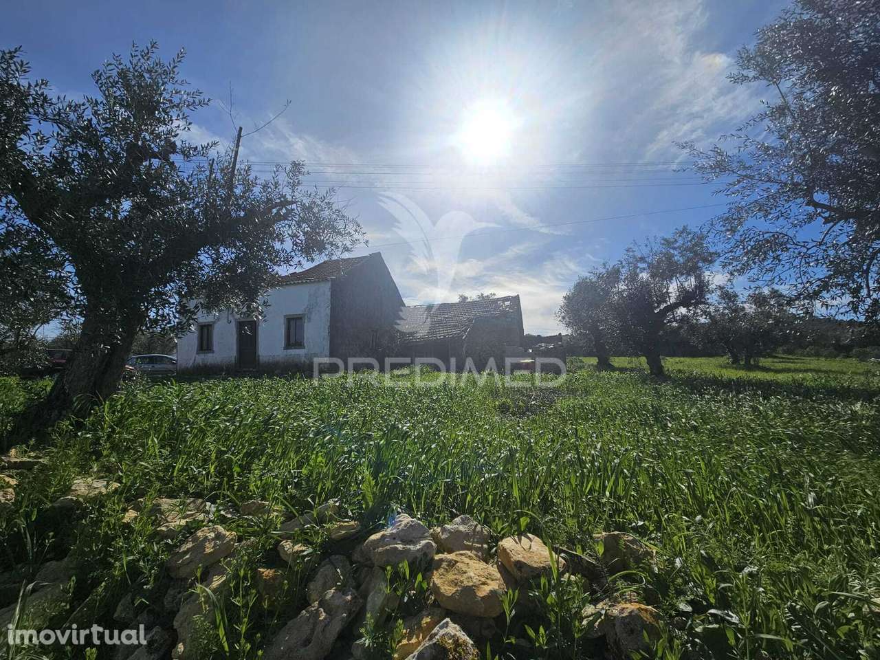 Moradia para restaurar - Grande imagem: 2/13