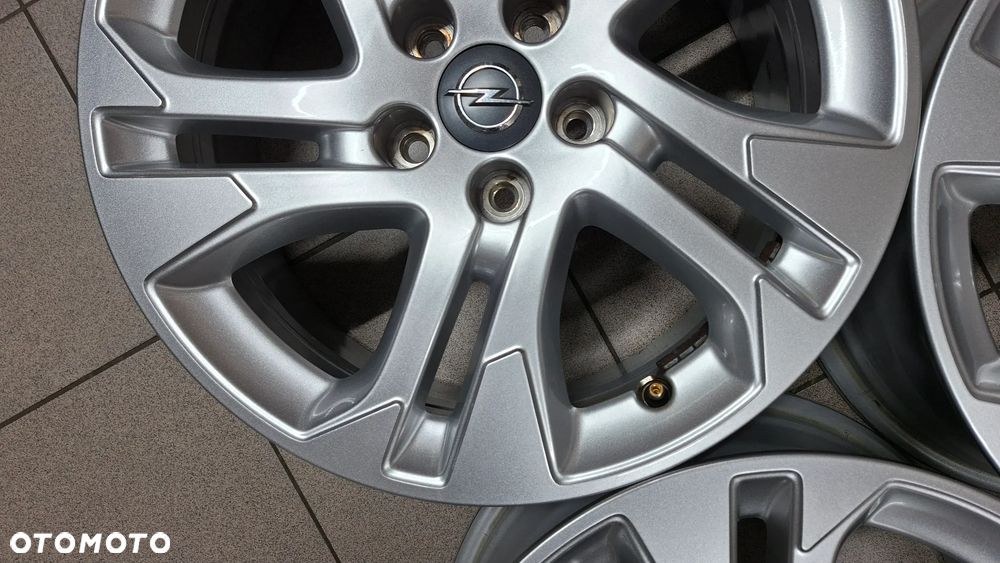 Felgi Aluminiowe 17 Opel Vivaro C Zafira C Peugeot Expert 5x108 ET 46 - 12