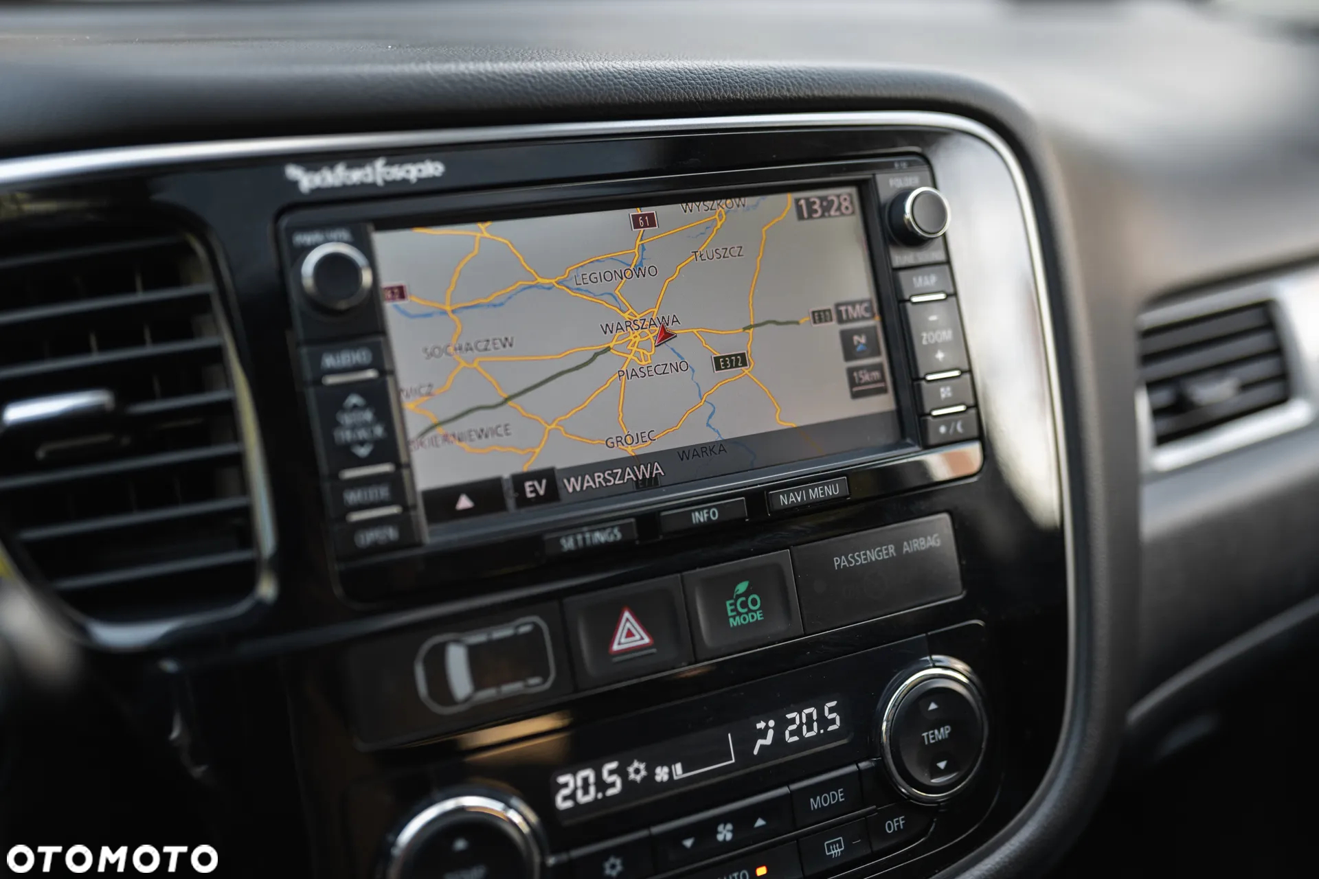 Mitsubishi Outlander - 22
