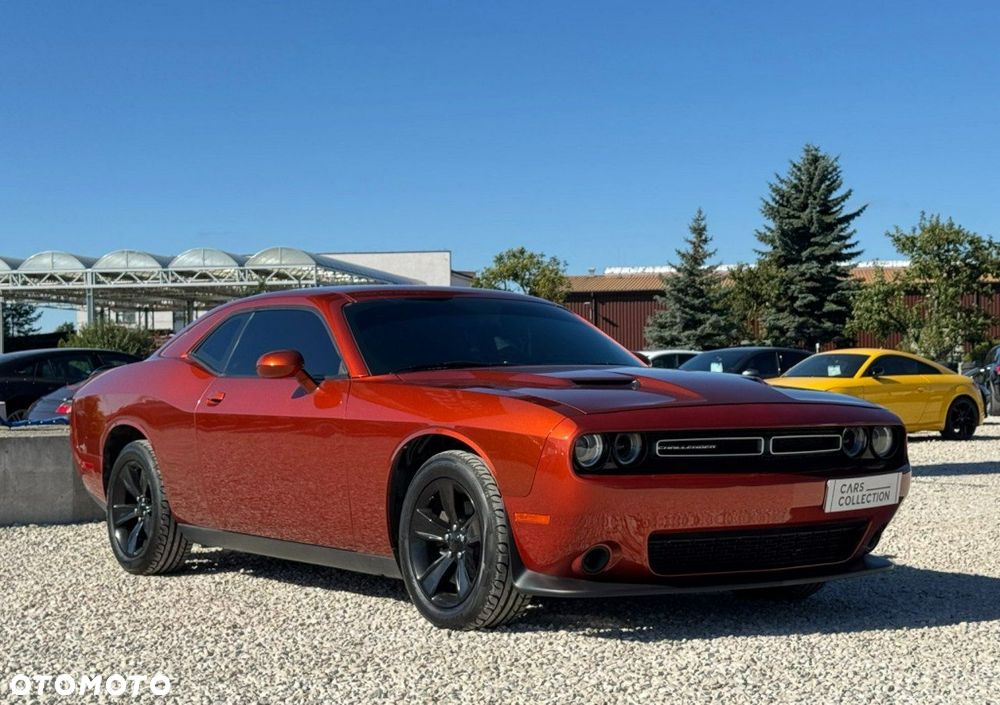 Dodge Challenger - 2