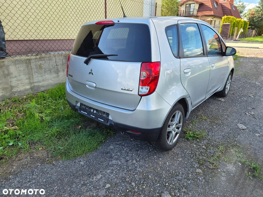 Mitsubishi Colt - 14