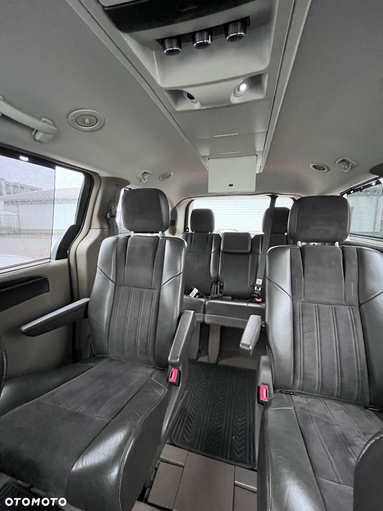 Lancia Voyager 3.6 Platinum - 8