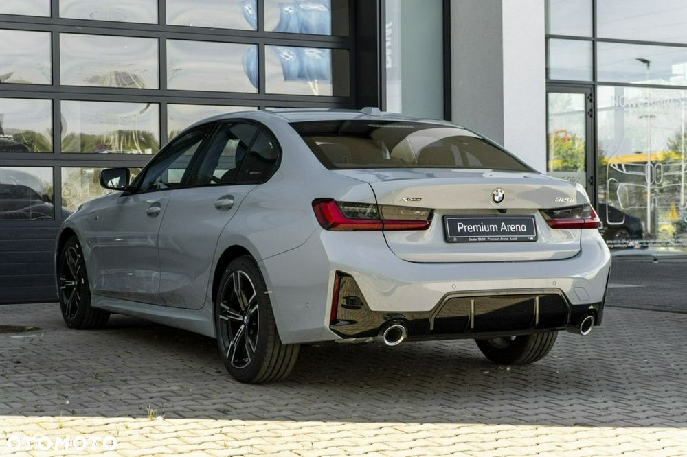 BMW Seria 3 320i - 6