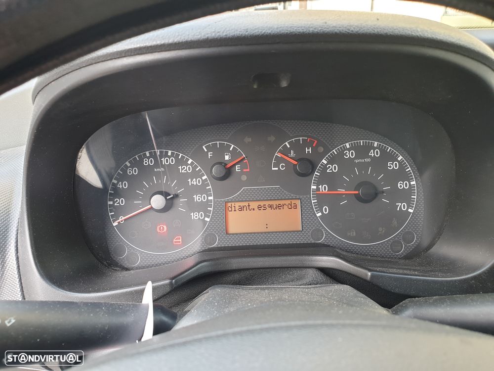 Fiat fiorino caixa isótermica A/C - 11
