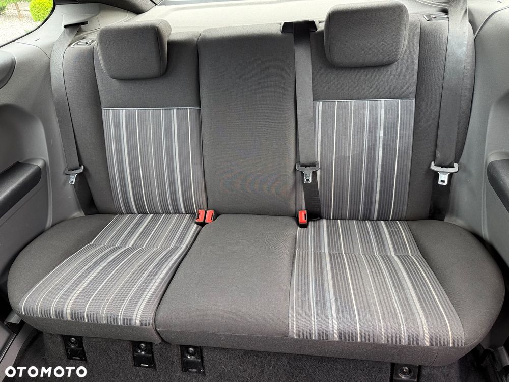 Ford Focus 1.6 16V Style+ - 16
