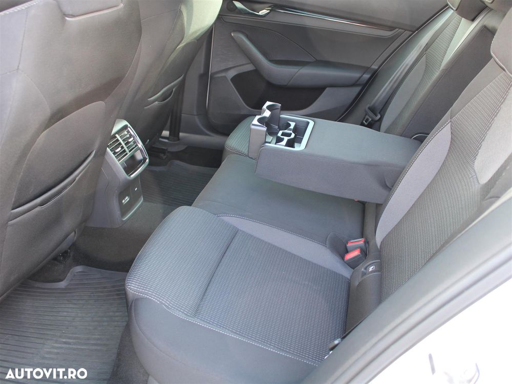 Skoda Octavia 1.5 TSI DSG Mild Hybrid Ambition - 11