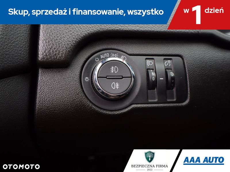 Opel Insignia - 17