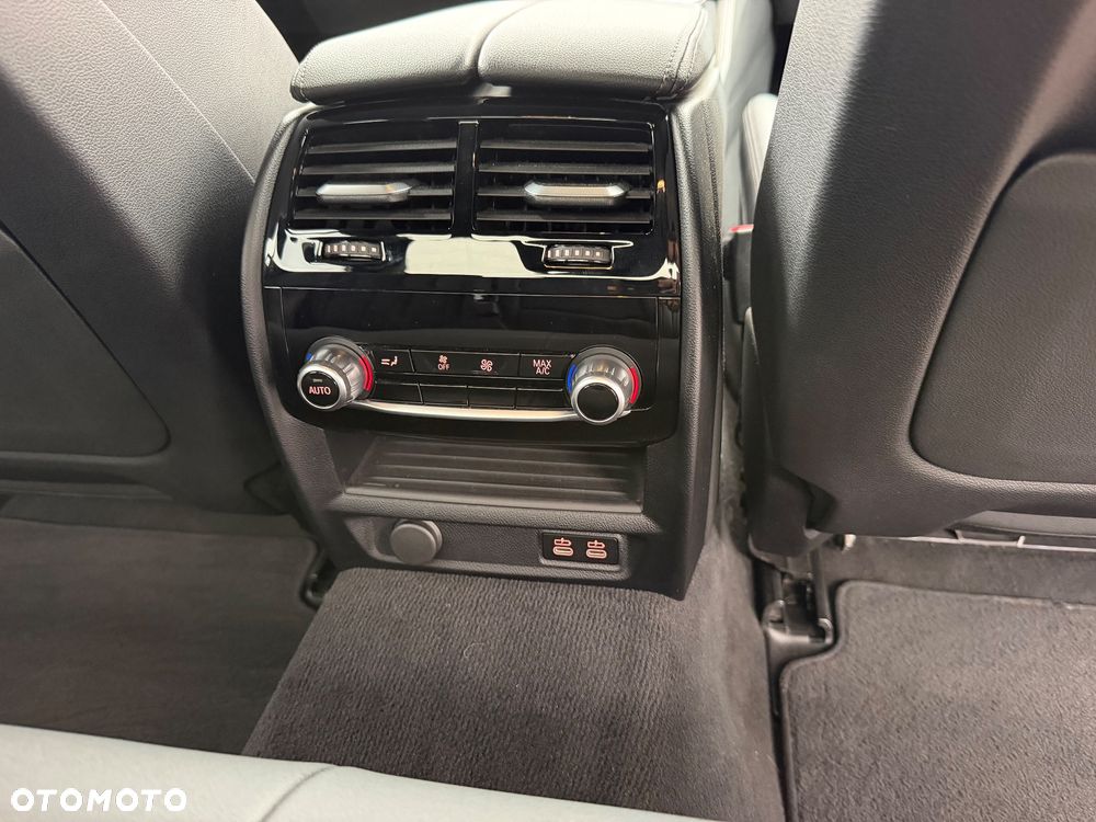 BMW Seria 5 520d mHEV M Sport sport - 11