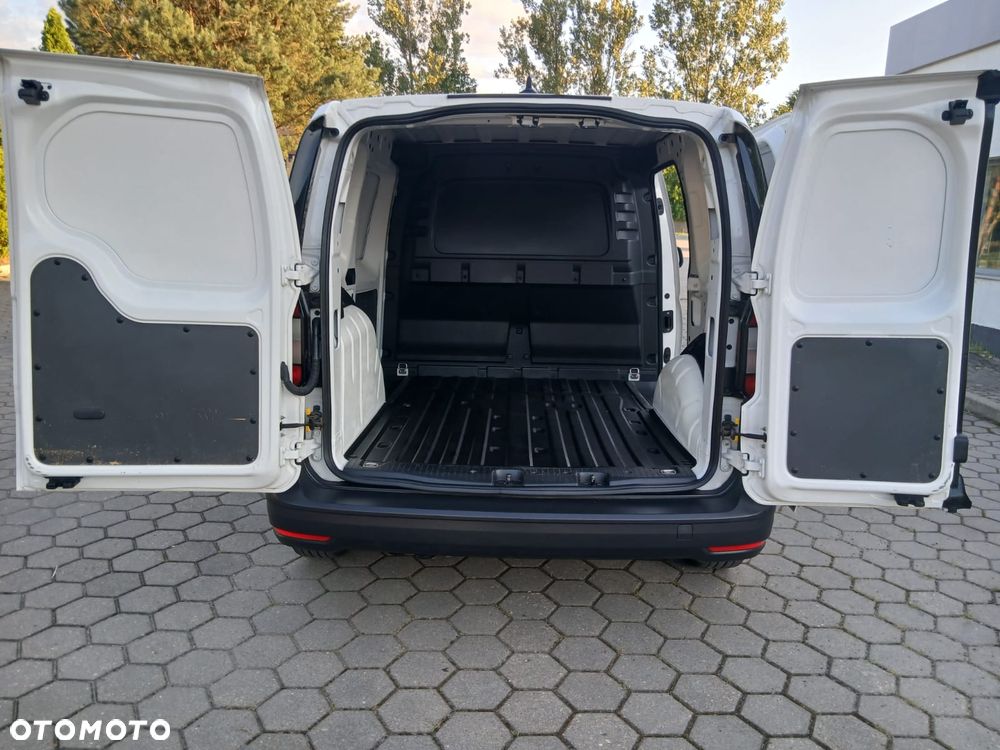Volkswagen Caddy - 11