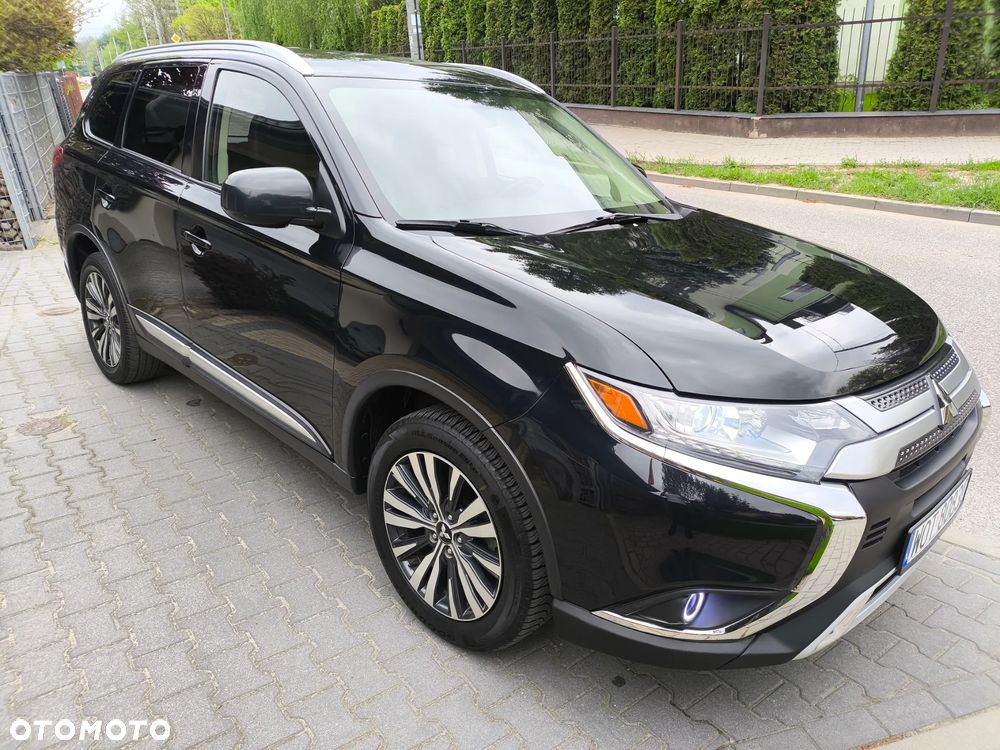 Mitsubishi Outlander - 23