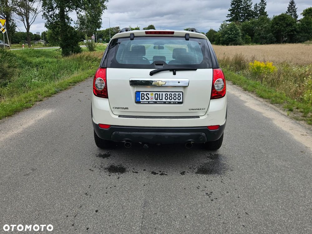 Chevrolet Captiva 2.4 LS 5os - 4