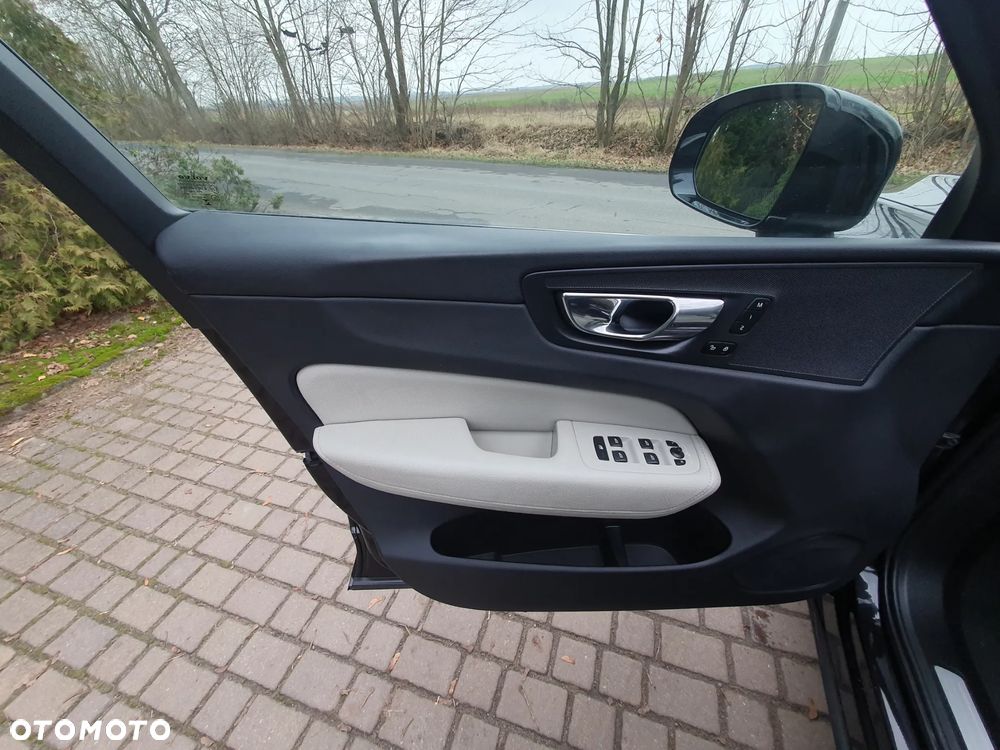 Volvo XC 60 D4 Geartronic RDesign - 9