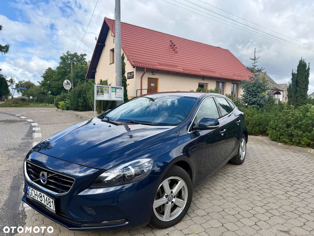 Volvo V40 D4 Drive-E Momentum - 1