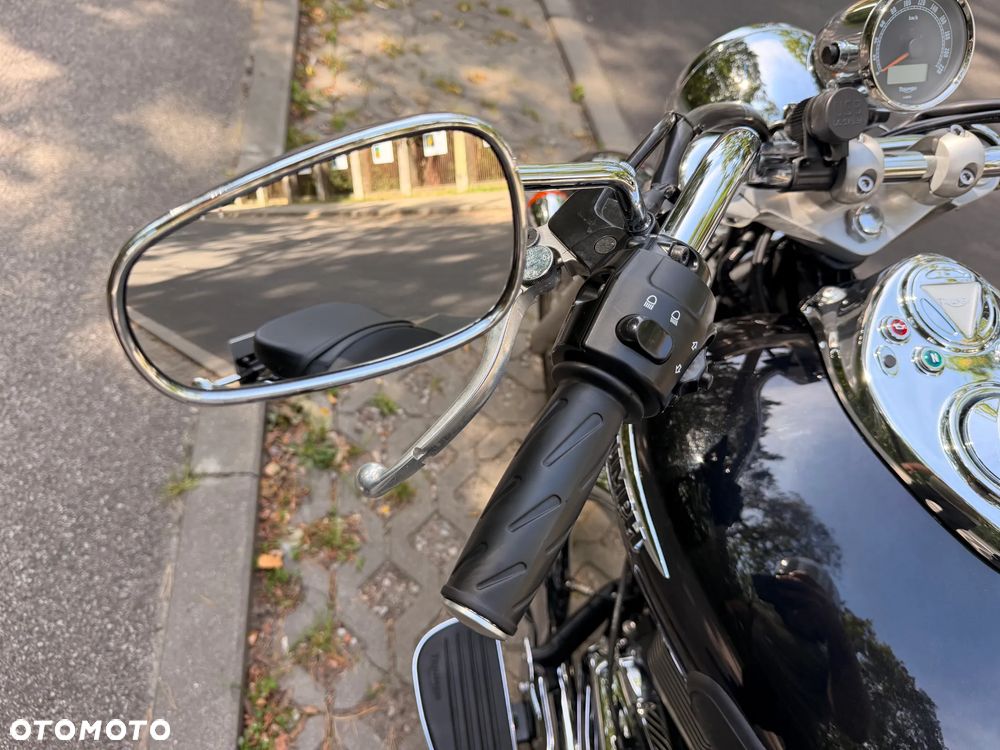 Triumph America - 33