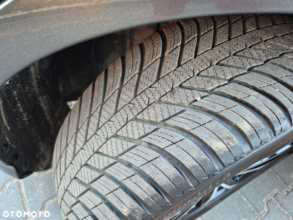 Ford Kuga 2.0 TDCi 4x4 ST-Line - 35