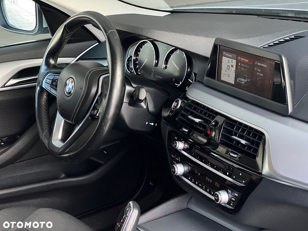 BMW Seria 5 530d xDrive Sport Line - 36