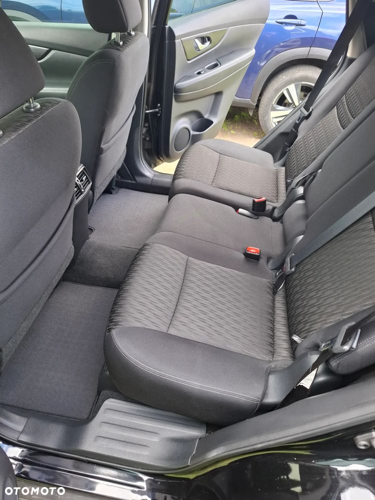 Nissan Rogue - 19