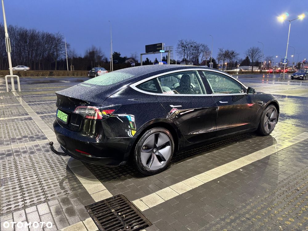 Tesla Model 3 - 11
