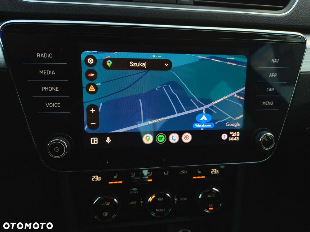 Skoda Superb 2.0 TDI SCR Ambition DSG - 34