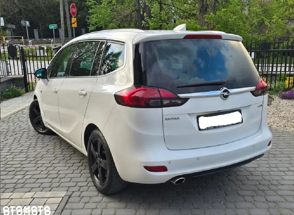 Opel Zafira - 10