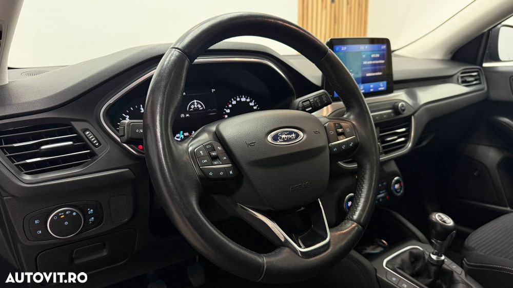 Ford Focus 1.5 EcoBlue Titanium Business - 23