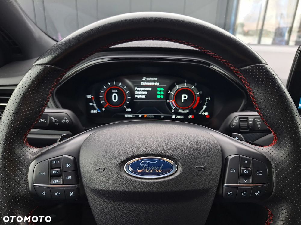 Ford Focus 1.5 EcoBoost ST-Line X - 30