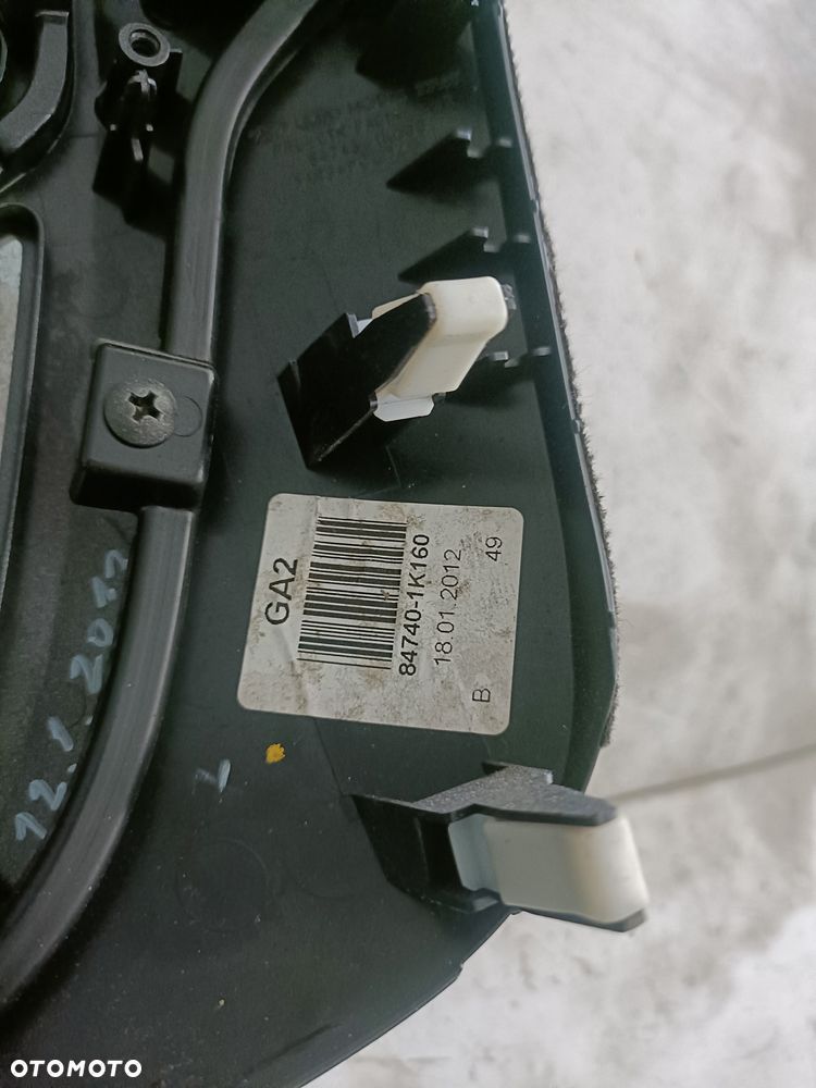 HYUNDAI IX20 10-15 r PANEL RAMKA ŚRODKOWA KONSOLI KRATKI 84740-1K160 + - 5