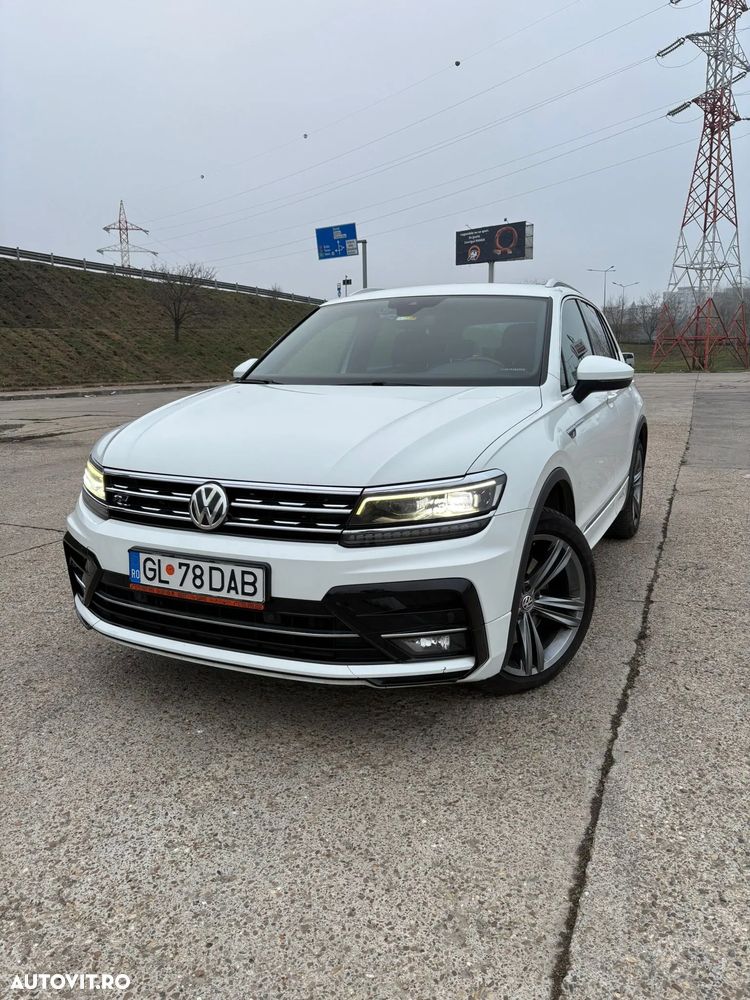Volkswagen Tiguan - 1