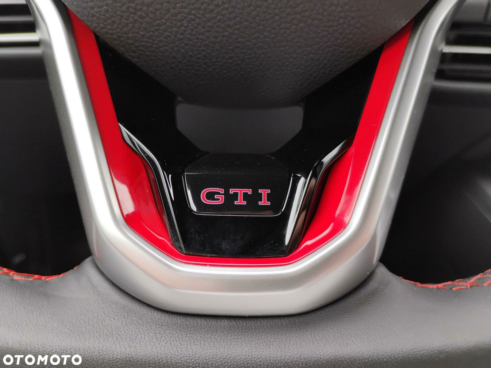 Volkswagen Golf VIII 2.0 TSI GTI DSG - 20