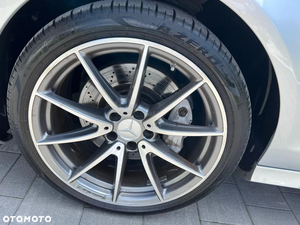 Mercedes-Benz CLS 350 d 4-Matic - 13