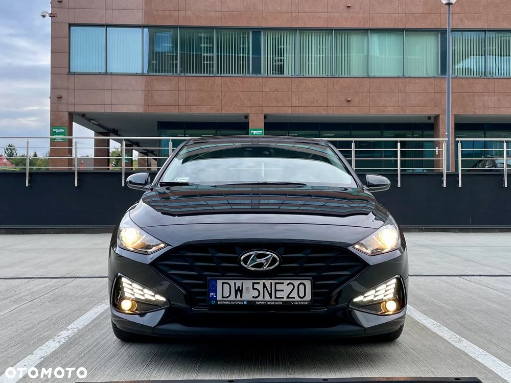 Hyundai i30 1.5 DPI Classic + - 15