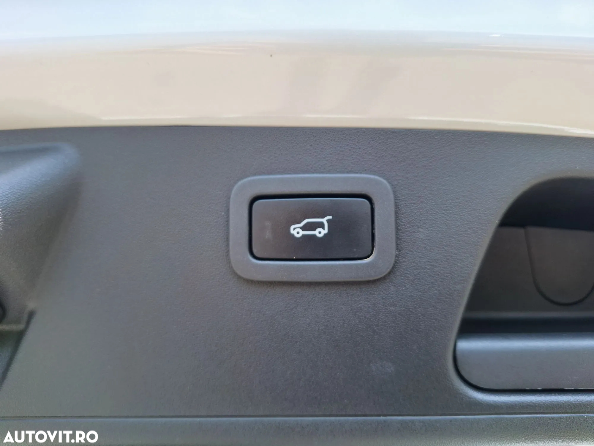 Jaguar E-Pace - 26