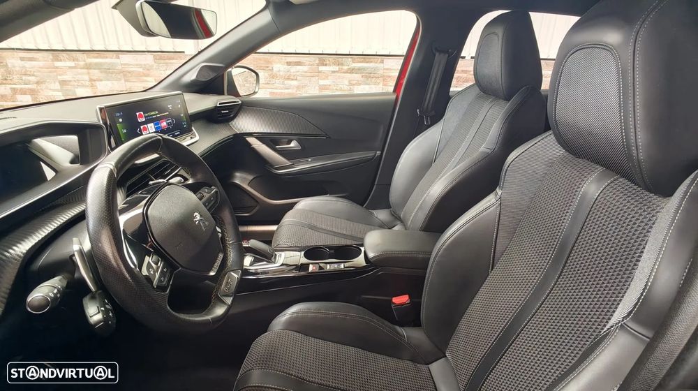 Peugeot 208 1.2 PureTech GT EAT8 - 10