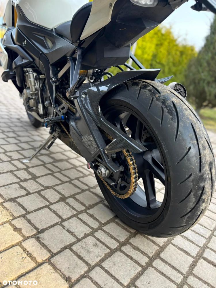 BMW S - 4