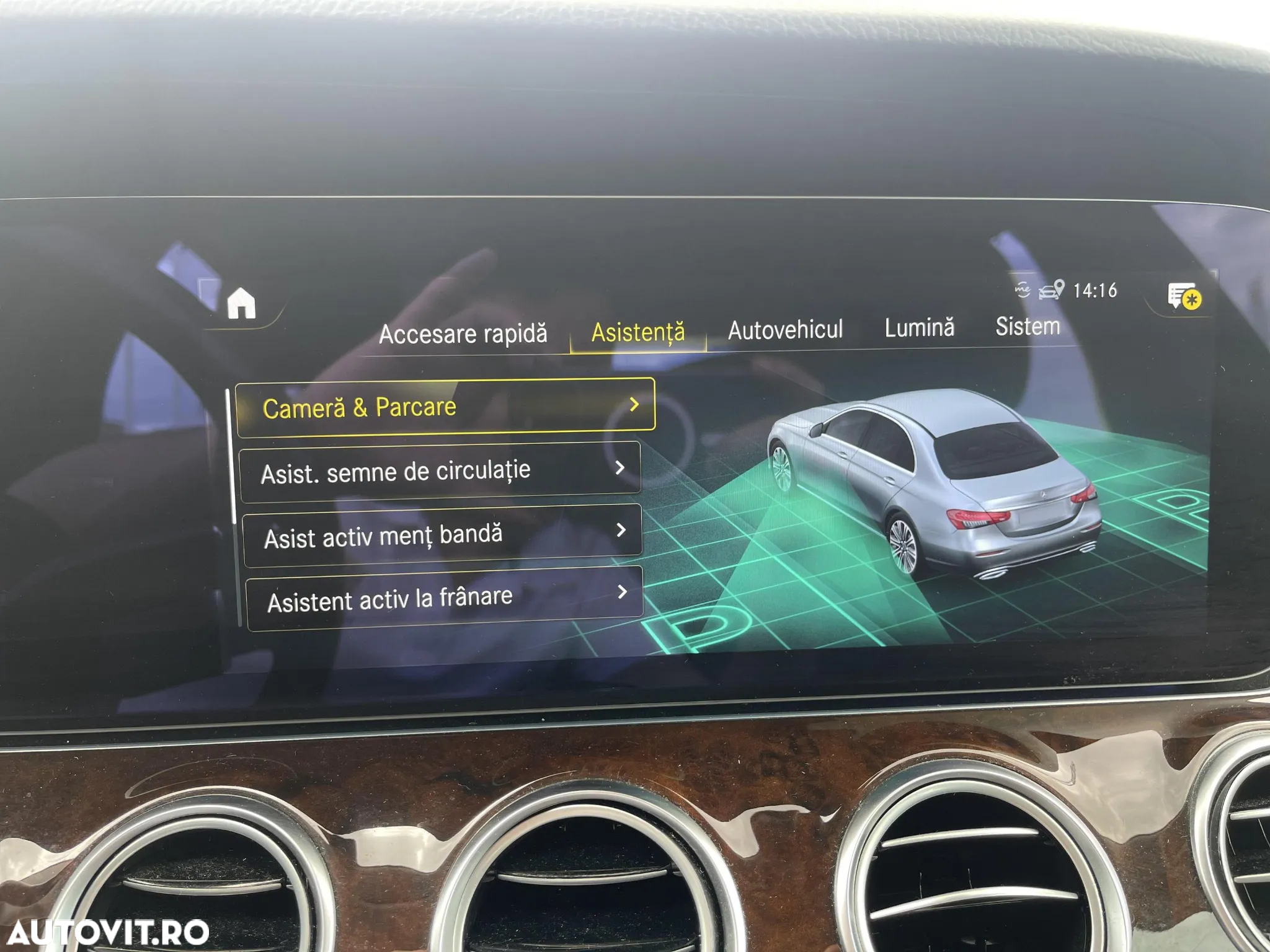Mercedes-Benz E - 18