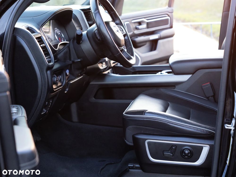 RAM 1500 5.7 Crew Cab Laramie - 21