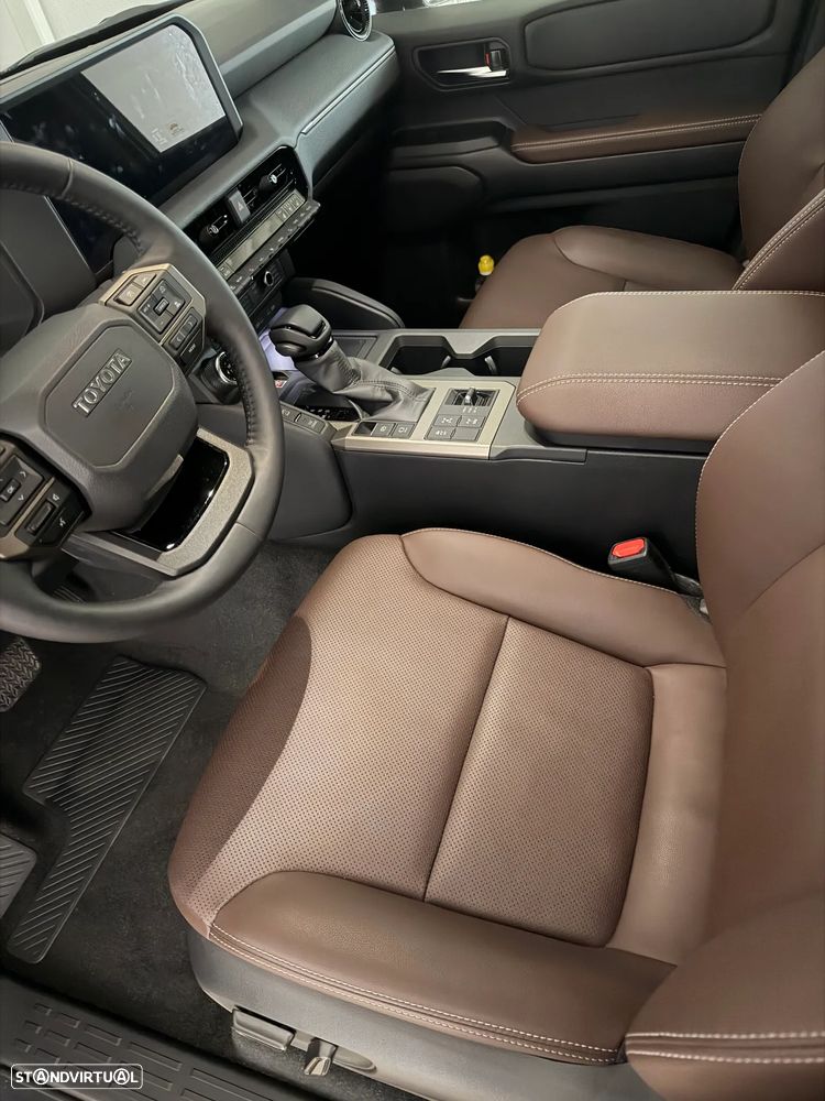 Toyota Land Cruiser Prado - 16