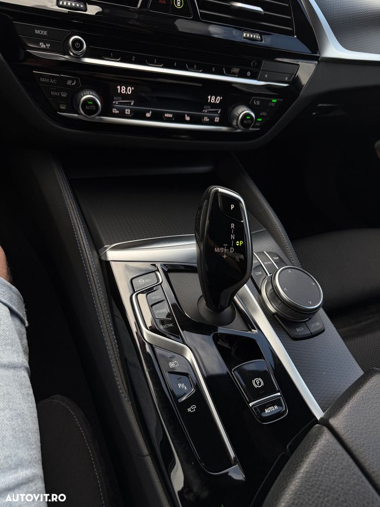 BMW Seria 5 530e xDrive Aut. - 15