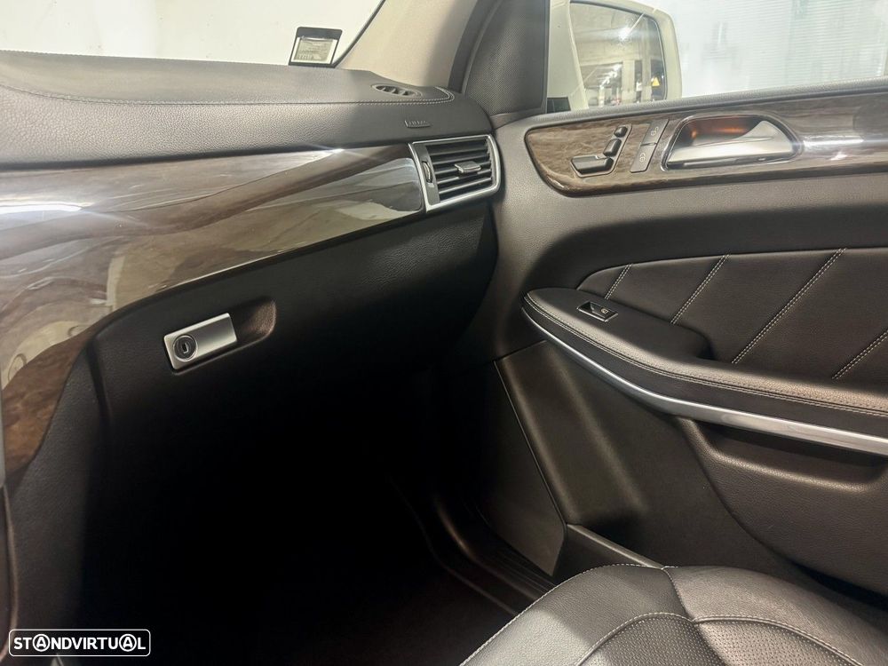 Mercedes-Benz GL 350 BlueTEC 4-Matic - 38
