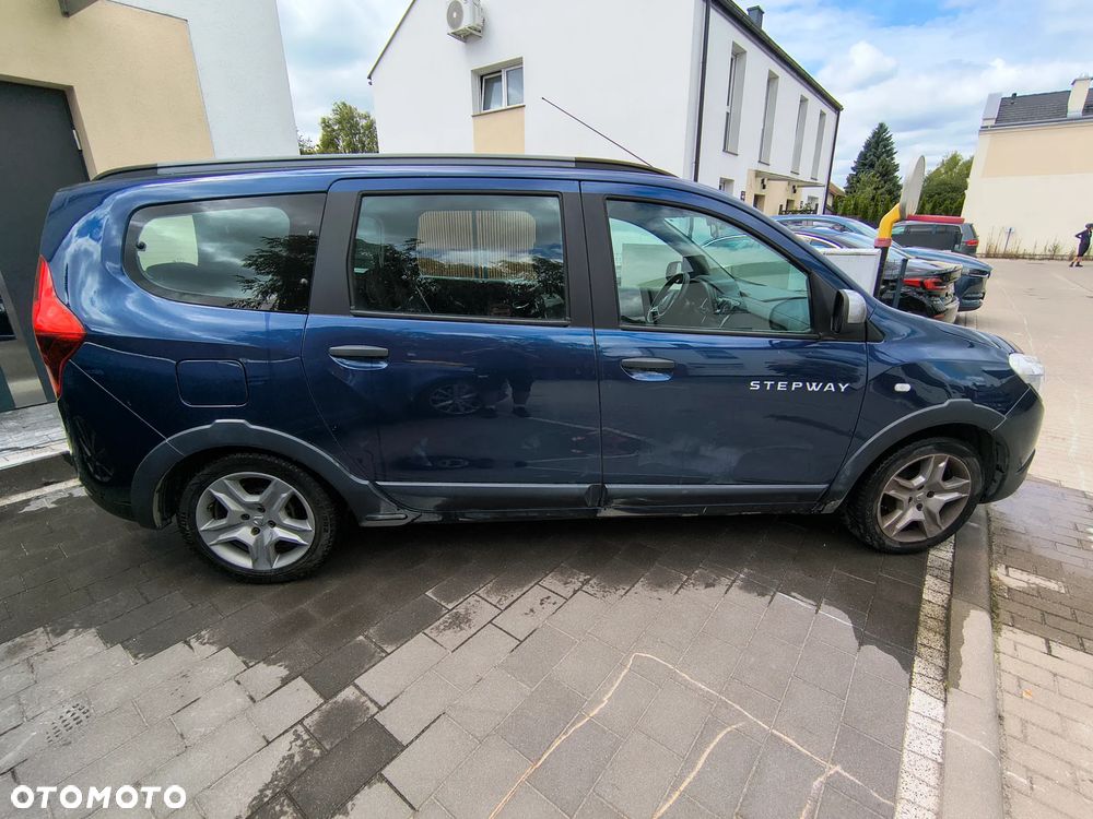 Dacia Lodgy 1.6 SCe Stepway S&S - 12